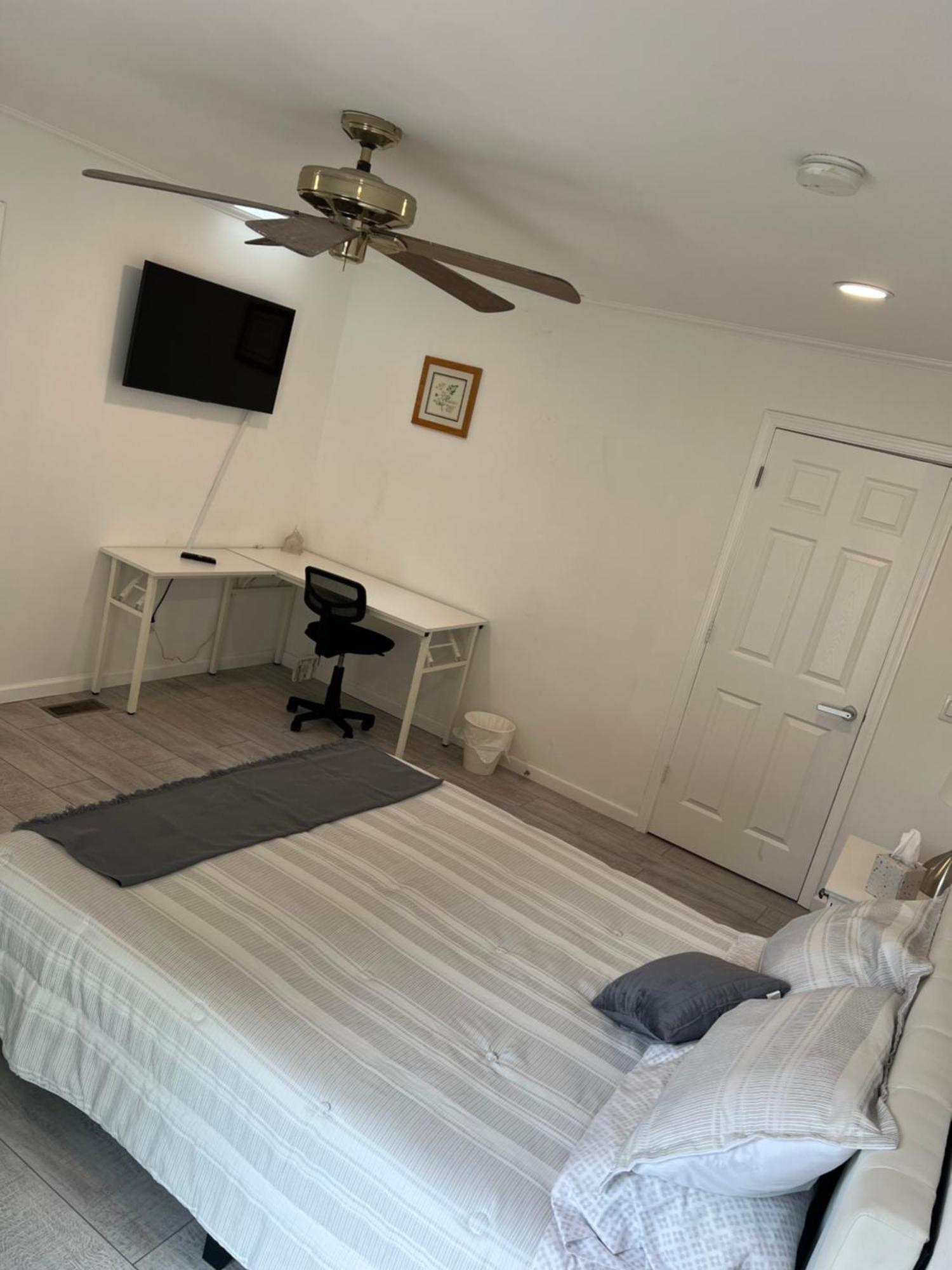 Cozy Private Suite 5 Min From Saint Francis Hospital And Woodland Hills Mall Талса Екстер'єр фото